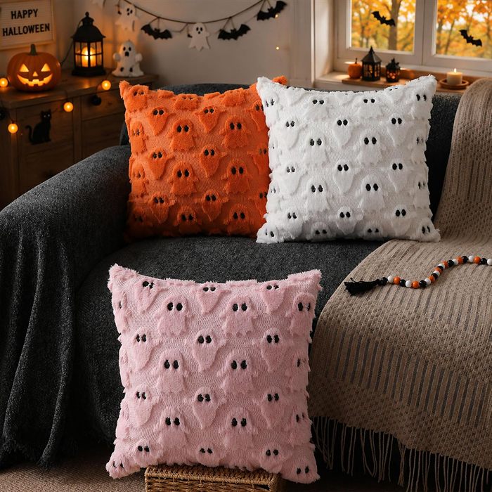 DFXSZ Halloween Pillow Covers 18x18 inch 2Pcs White Ghost Halloween Decor